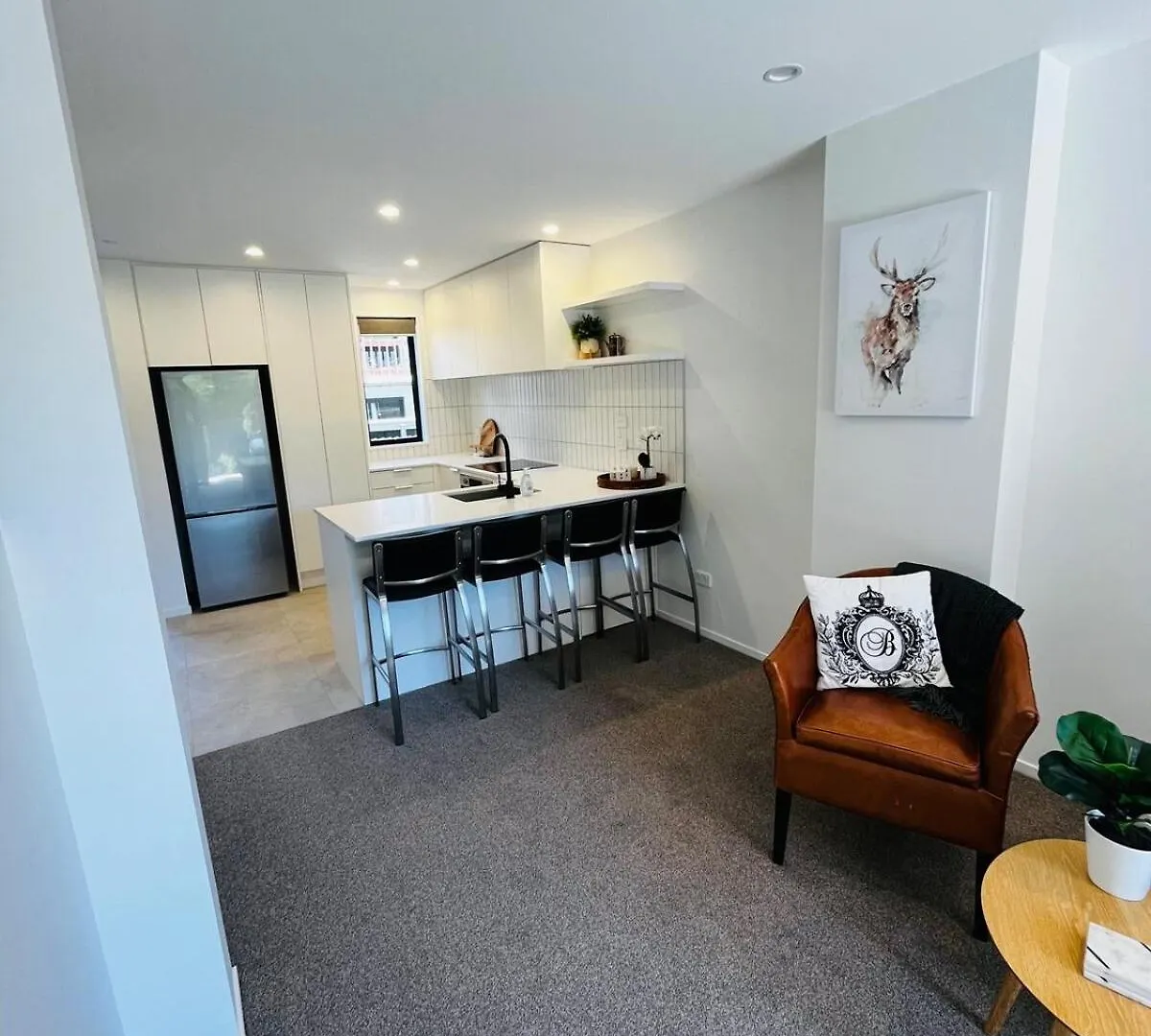 New 2Bed2Bath Townhouse With Parking By Hagley Park Apartment Christchurch